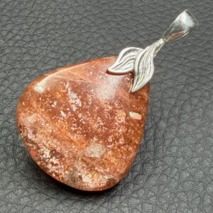 Pendentif en Pierre Soleil