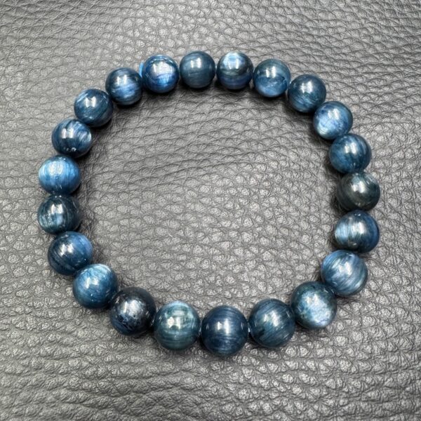 Bracelet en cyanite bleue du Brésil "perles 8mm" – Image 3