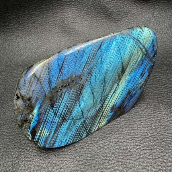 Labradorite de Madagascar (ref blp78) – Image 3