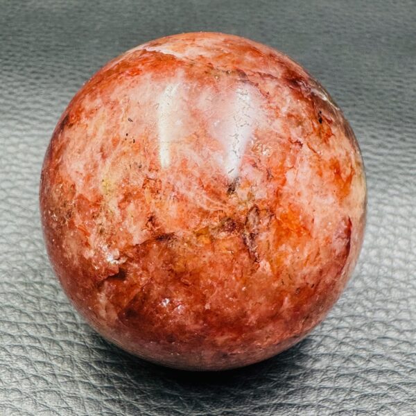 Sphère en Quartz Hématoïde de Madagascar (réf gqh9) – Image 2