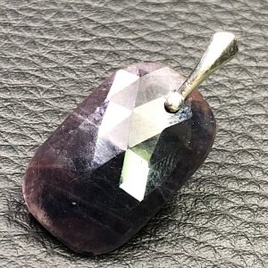 Pendentif en saphir facetté du Sri Lanka (réf sa5)
