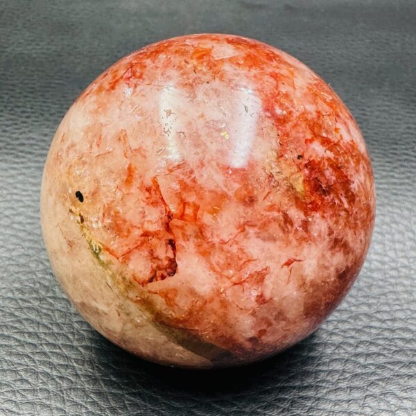 Sphère en Quartz Hématoïde de Madagascar (réf gqh10) – Image 3