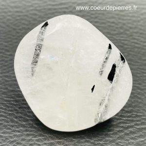 Galet cristal de roche, quartz a inclusions de tourmaline (réf git4)