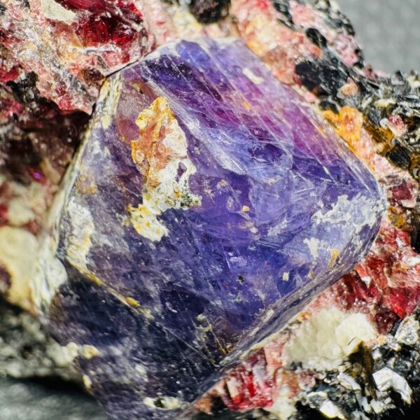Rubis et Saphir sur Biotite de Madagascar (réf rub6) – Image 3