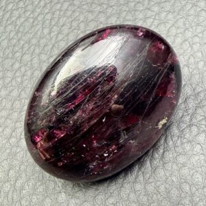 Galet en Grenat Rouge
