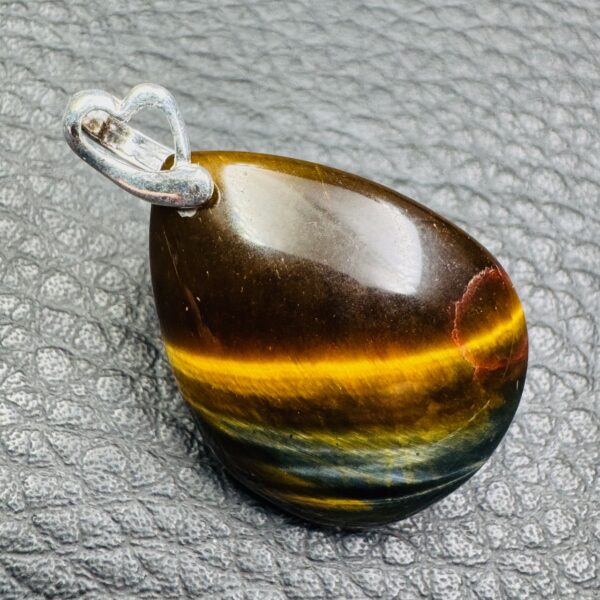 Pendentif Oeil de Faucon