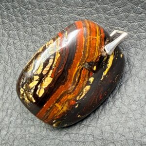 Pendentif en Oeil de Fer