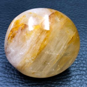 Galet en quartz hématoïde de Madagascar (réf gqh6)
