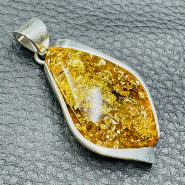Pendentif en Ambre Jaune de la Mer Baltique (réf pa25) – Image 2