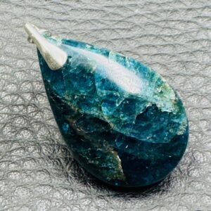 Pendentif en Apatite Bleue