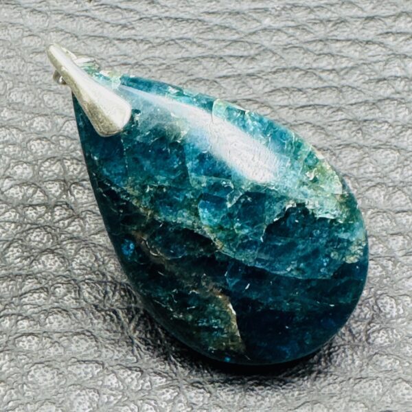 Pendentif en Apatite Bleue