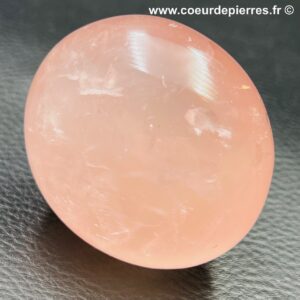 Galet en quartz rose de Madagascar (réf qr11)