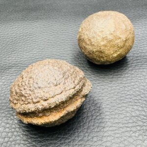 Moquis Balls