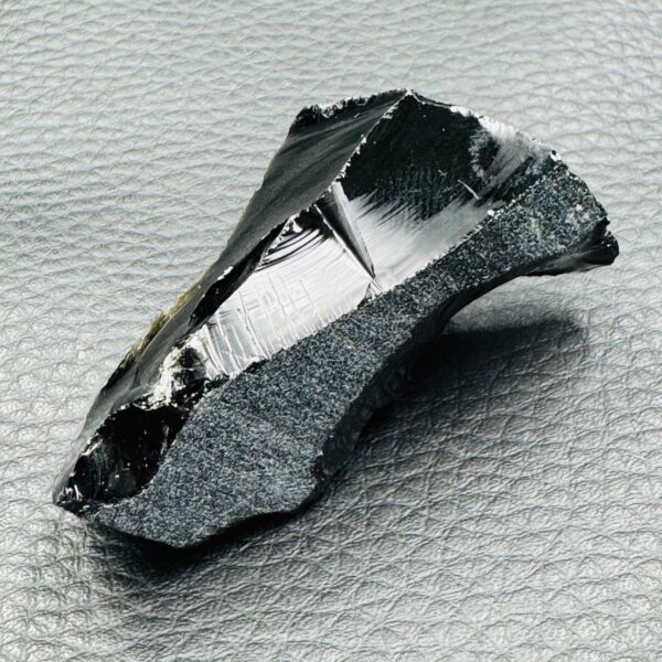 Obsidienne Noire “larme d’apache” du Mexique (réf ob6) – Image 2