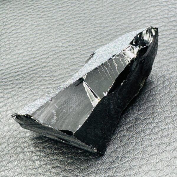 Obsidienne Noire “larme d’apache” du Mexique (réf ob6) – Image 3