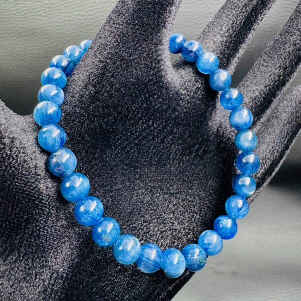 Bracelet en cyanite bleue du Brésil "perles 6mm" – Image 2