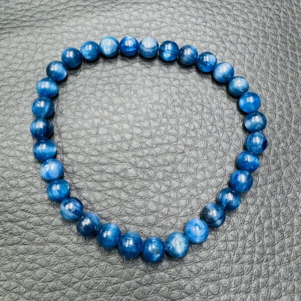 Bracelet en cyanite bleue du Brésil "perles 6mm" – Image 3