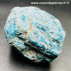 Bloc brut en apatite bleue de Madagascar (réf abb1)