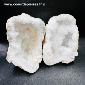 Géode de cristal de roche du Maroc 3,515kg (réf gcr17)