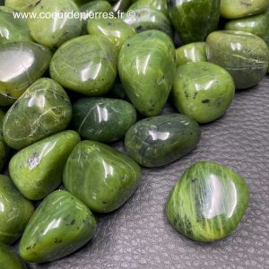 Jade du Canada en pierres roulées “grande taille”