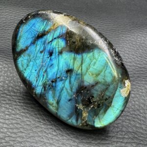 Galet de Labradorite