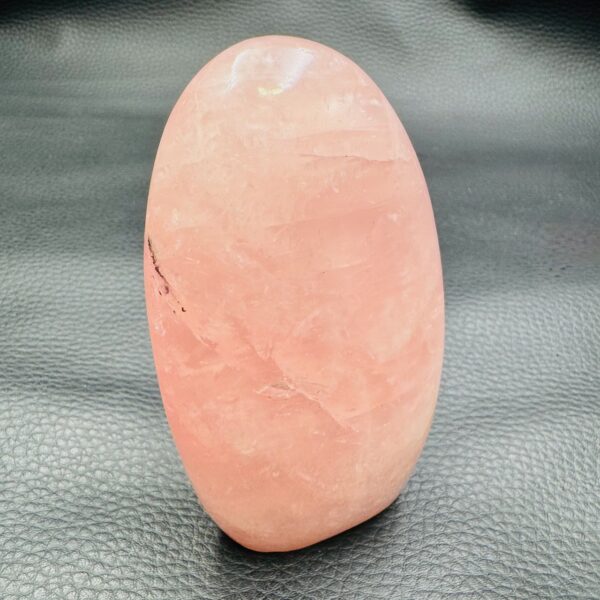 Quartz rose "Forme libre" de Madagascar (Réf sqr9) – Image 4