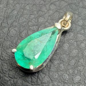 Pendentif en Emeraude