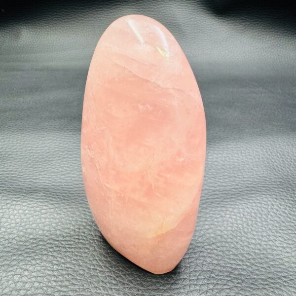 Quartz rose "Forme libre" de Madagascar (Réf sqr9) – Image 3
