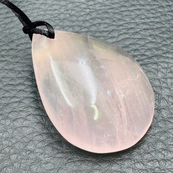 Pendentif en Quartz Rose de Madagascar (réf qro9) – Image 2