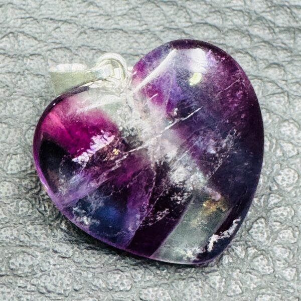 Pendentif en Fluorite Coeur (ref f24) – Image 2