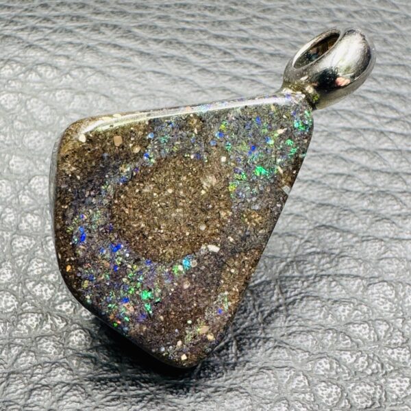 Pendentif en Opale Noire Matrix d’Honduras (réf poh8) – Image 2