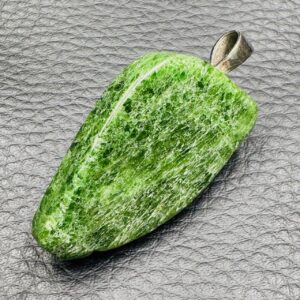 Pendentif en Chrome Diopside