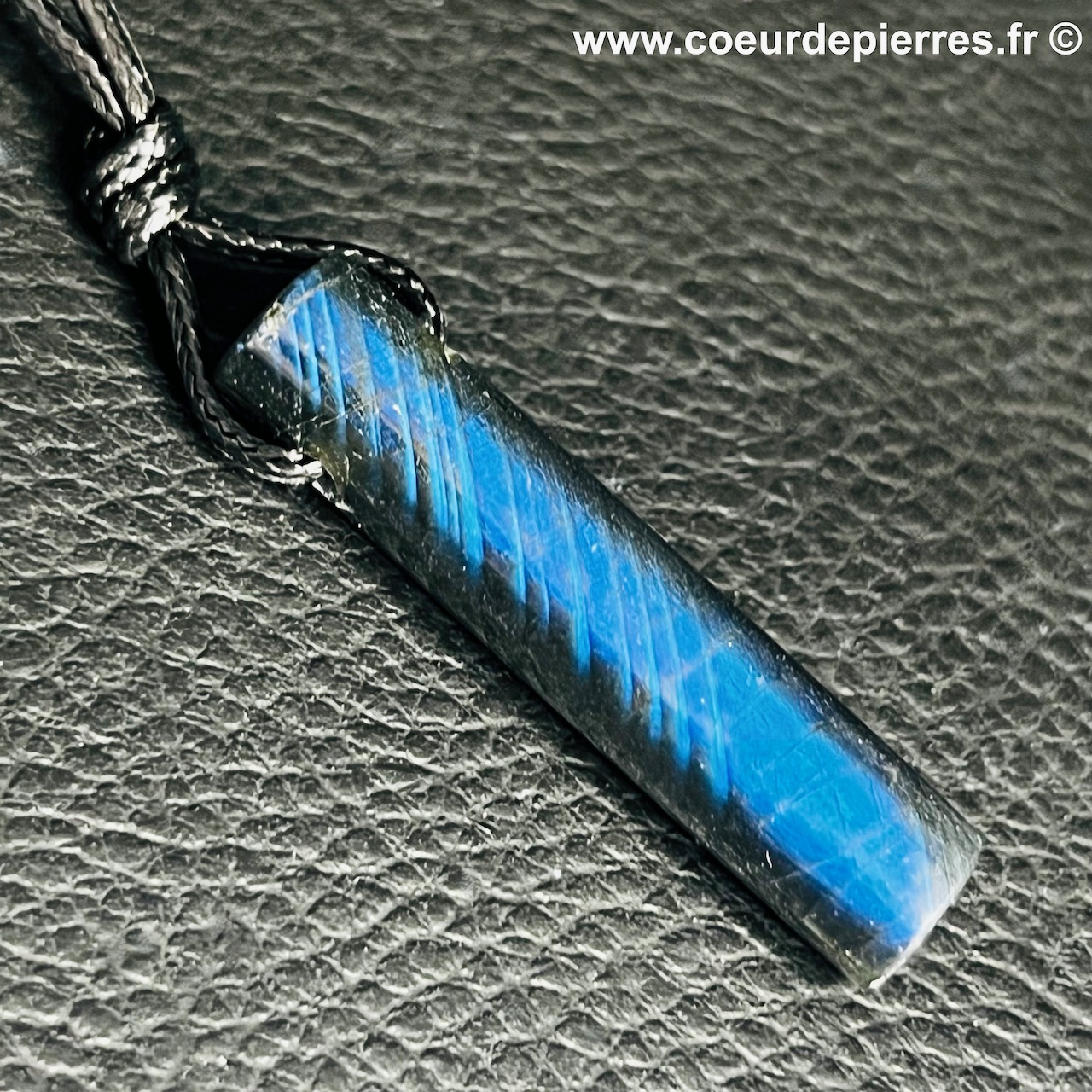Pendentif en Labradorite bleue abyssal (réf lba56)
