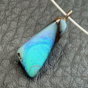 Pendentif en Opale Boulder