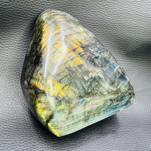 Labradorite Verte de Madagascar "bloc poli" (réf blp75) – Image 4