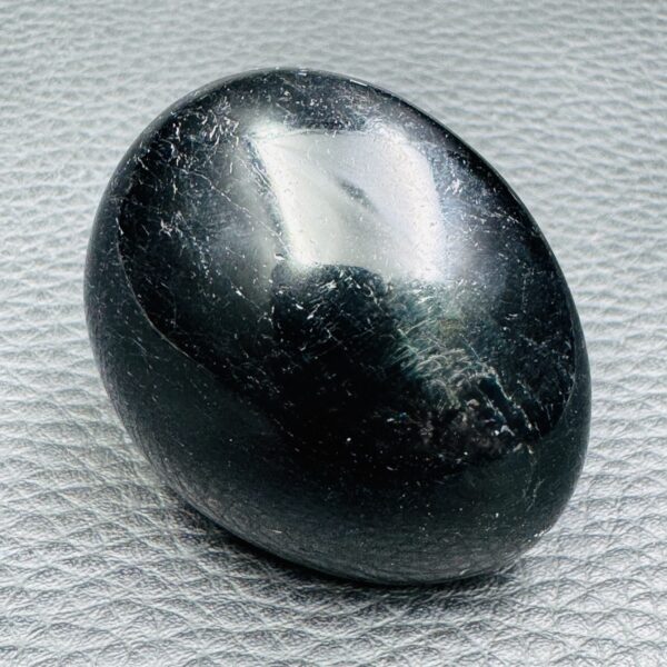 Galet de Tourmaline Noire de Madagascar (réf gt1) – Image 3