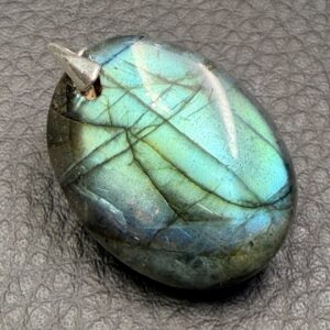Pendentif en Labradorite Verte