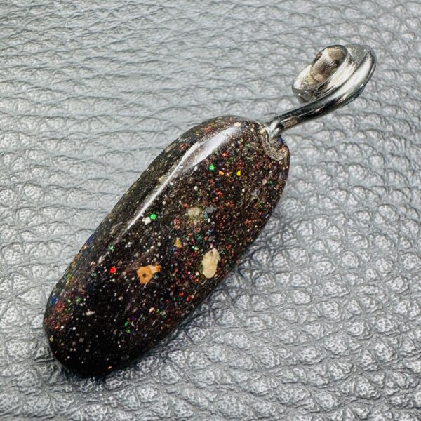 Pendentif en Opale Noire Matrix d’Honduras (réf poh11) – Image 3