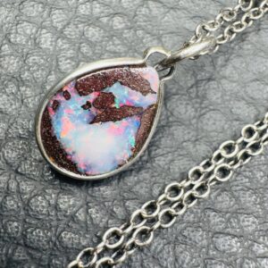 Pendentif en Opale Boulder