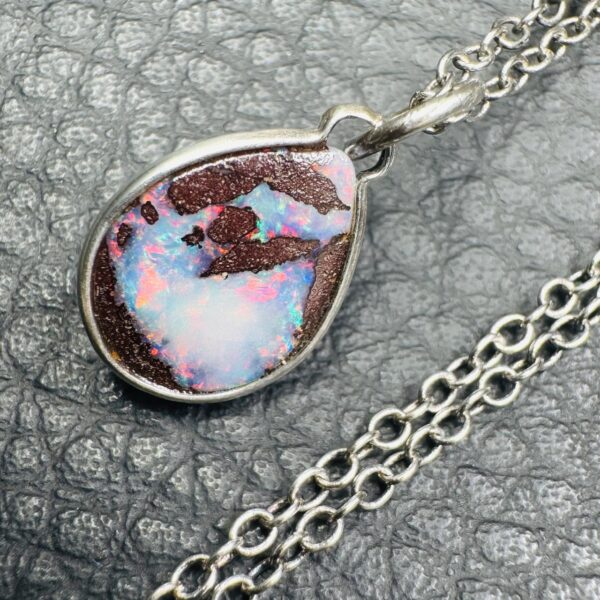 Pendentif en Opale Boulder