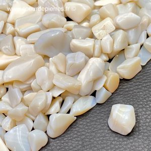 Opale blanche en pierres roulées d’Australie « taille moyenne »