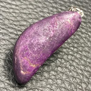 Pendentif en purpurite de Namibie (réf pp13)