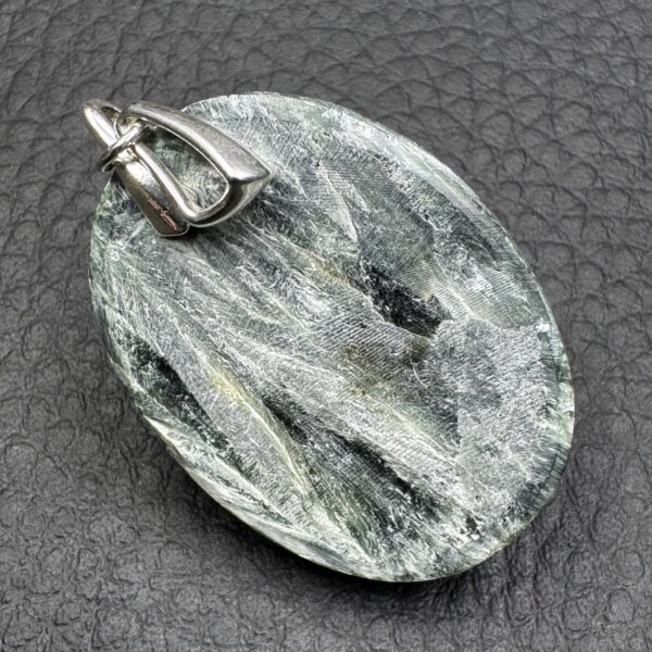 Pendentif Séraphinite, Sibérie (réf se11) – Image 3