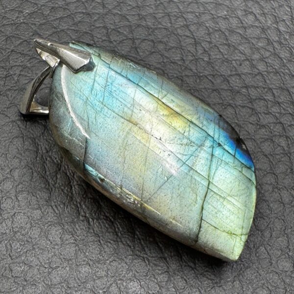 Pendentif Labradorite Verte (réf lve74) – Image 2