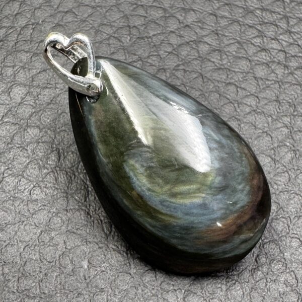 Pendentif en Obsidienne Manta Huichol