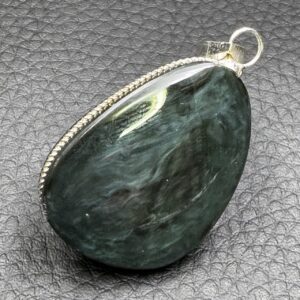 Pendentif Obsidienne Manta Huichol