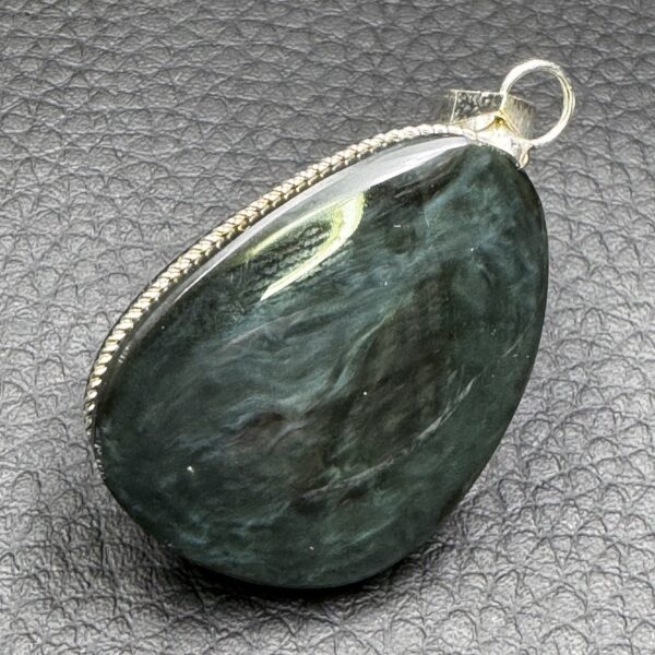 Pendentif Obsidienne Manta Huichol