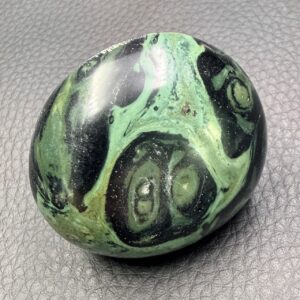 Galet en Jaspe Kambaba