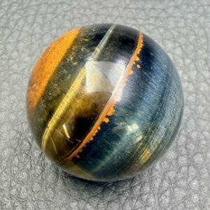 Sphère en Oeil de Faucon