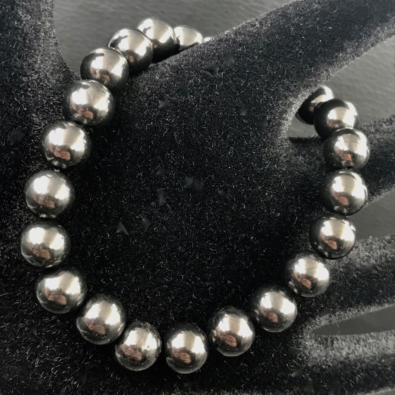 Bracelet en shungite de Russie “perles de 8mm”